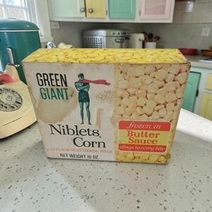 Vintage Green Giant Niblets Corn Transistor Radio Novelty Advertising AM Radio